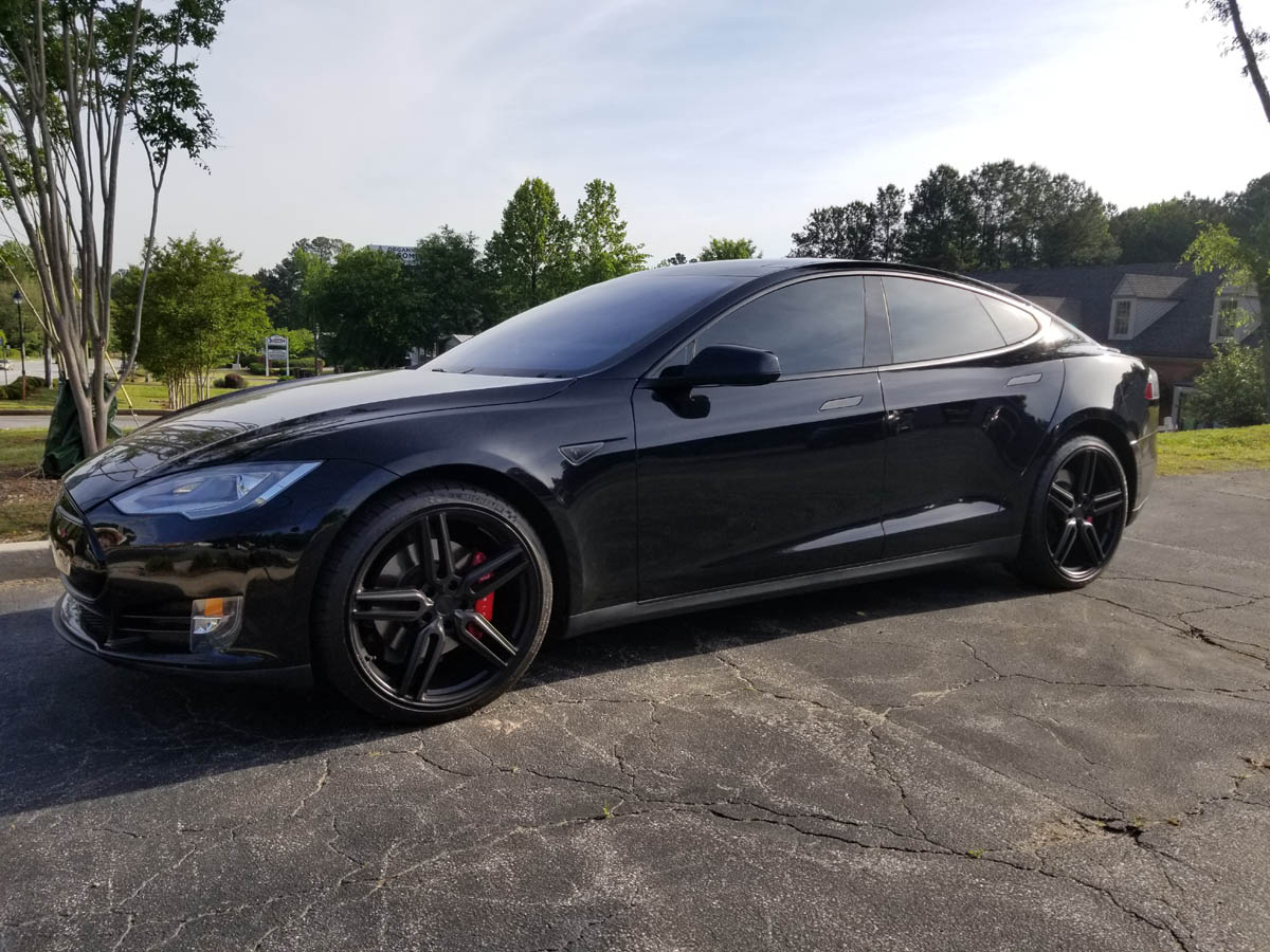 Tesla P85